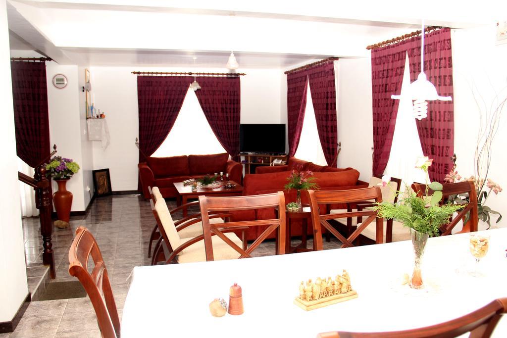 Perera Homestay 누와라 엘리야 외부 사진
